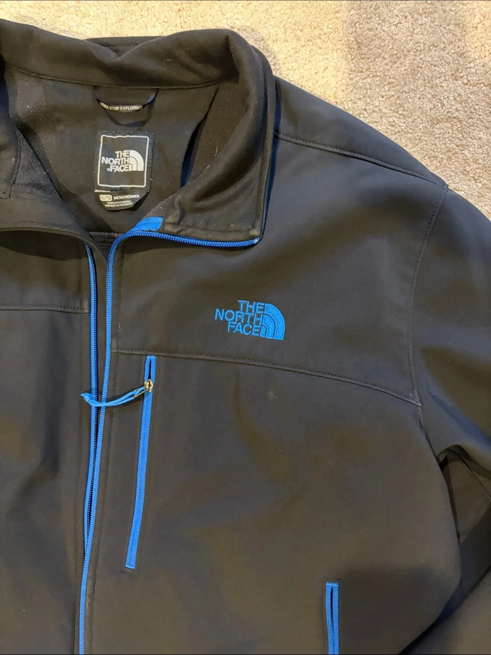 XL The North Face black jacket with blue accents